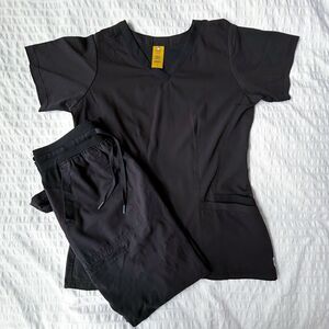 Wonder Wink Aero V-Neck Stretch Black Scrub Set Womens Small Petite Inseam 28"